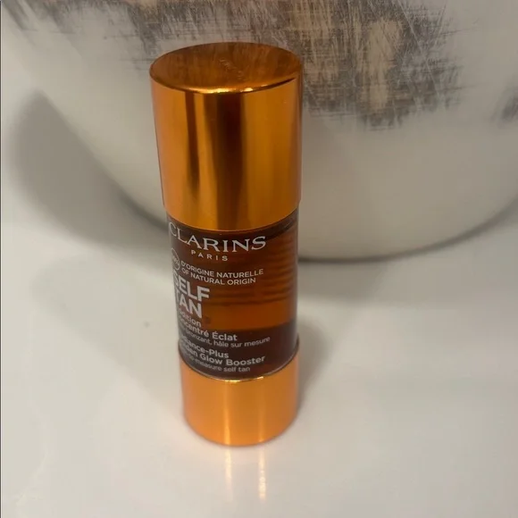 Clarins Radiance-Plus Golden Glow Booster - Picture 4 of 4